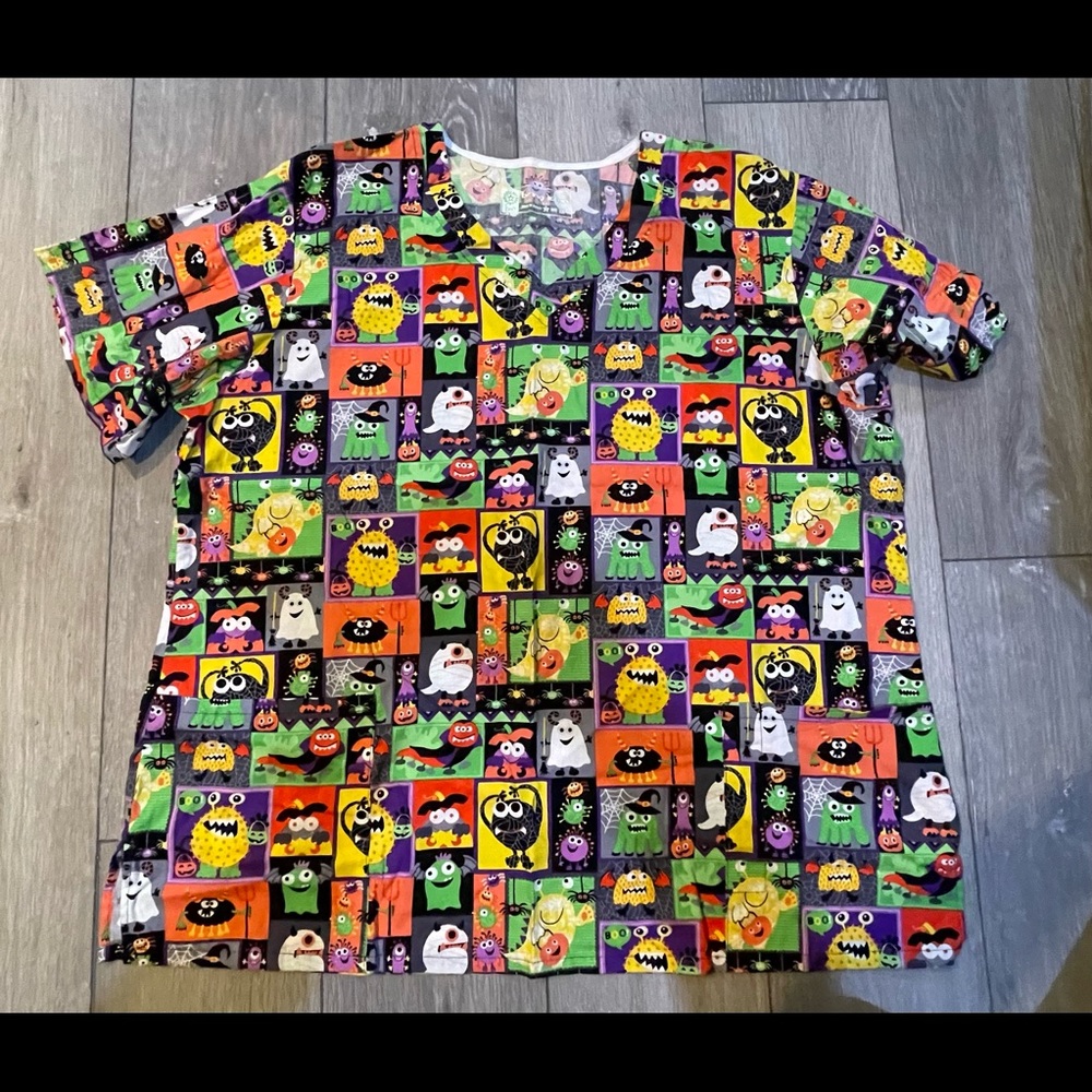 Halloween 2x Scrub top